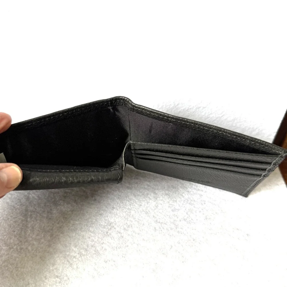 Covington Men's Black Pebbled Leather Bifold Wallet, ID and Card Slots, Billfold